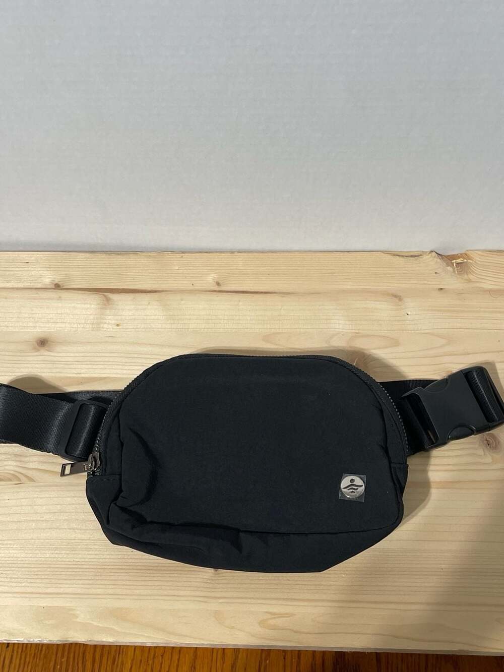 Halara Signature Zip Multi Pocket Waist Bag Black